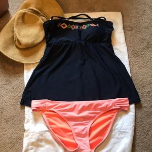 Jessica Simpson tankini size TOP MD and BOTTOM XL